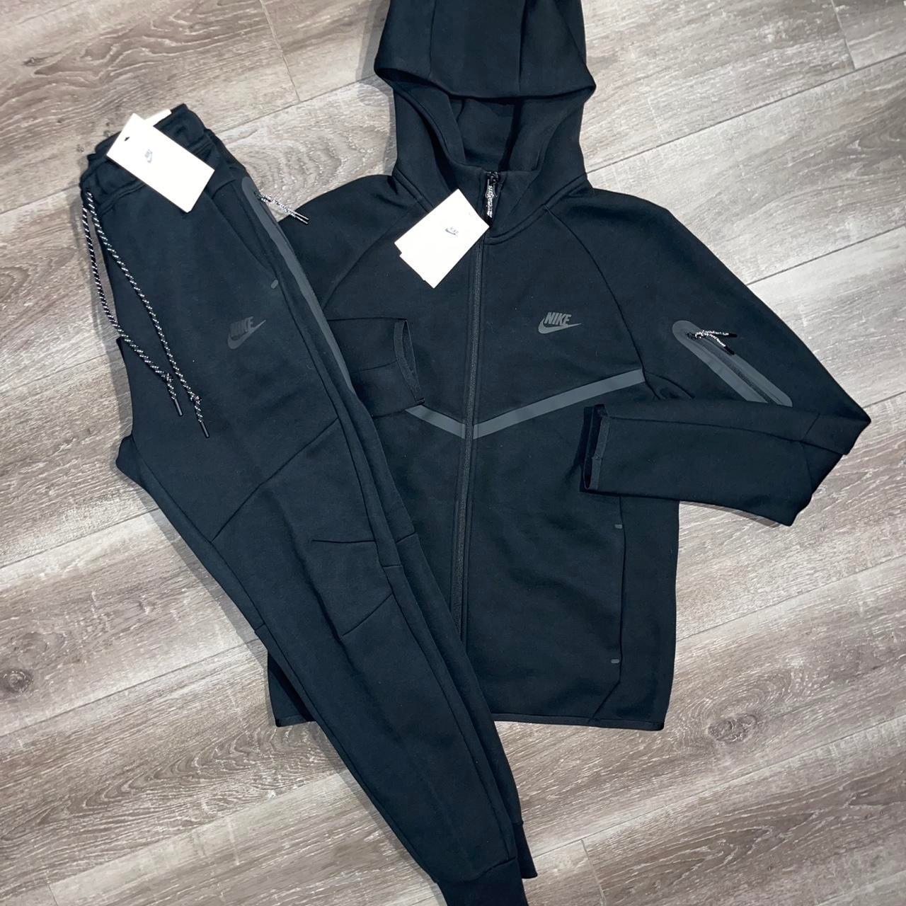 Nike Tech Fleece Full Tracksuit - Black (New Season Release)